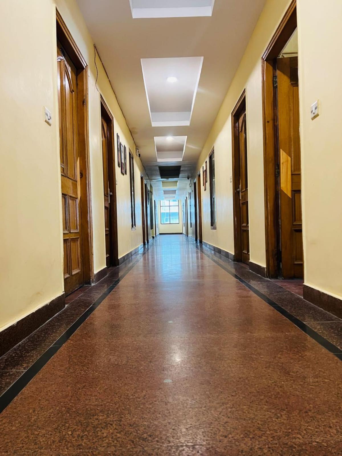 Hotel Kalinga Grand - Luxury Comfort !! Travellers Delight !! Budget Friendly !! Prime Location !! Guest Favourite มะนาลี ภายนอก รูปภาพ