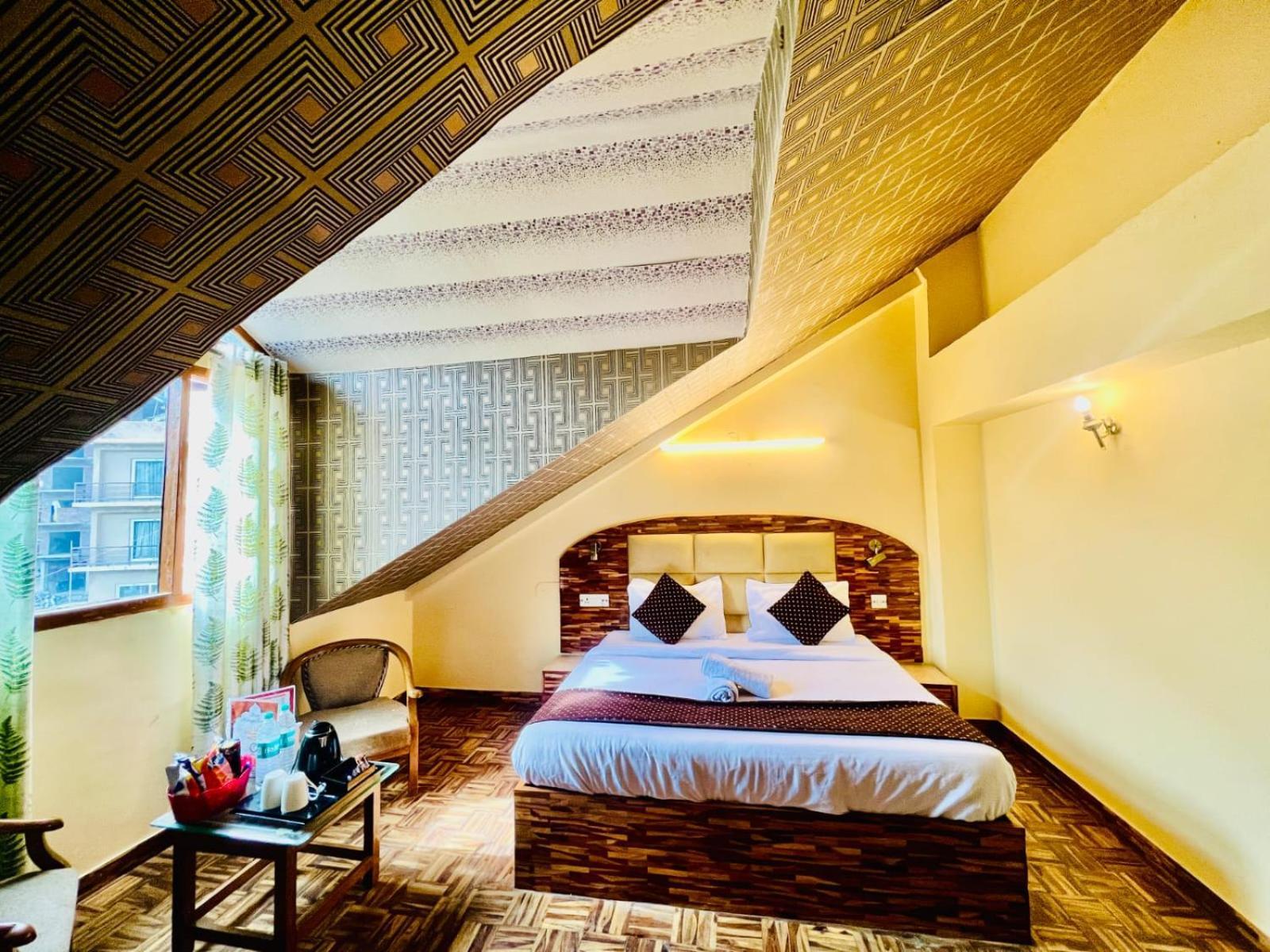 Hotel Kalinga Grand - Luxury Comfort !! Travellers Delight !! Budget Friendly !! Prime Location !! Guest Favourite มะนาลี ภายนอก รูปภาพ