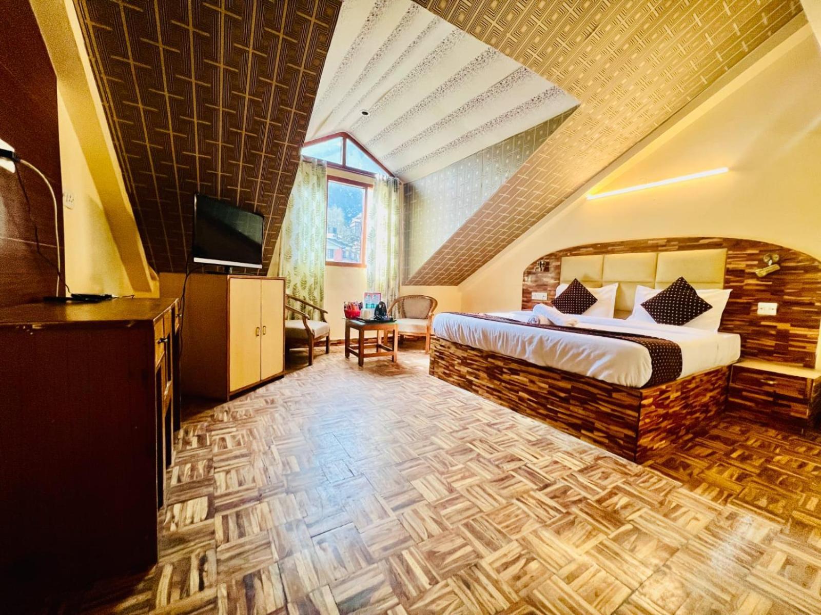 Hotel Kalinga Grand - Luxury Comfort !! Travellers Delight !! Budget Friendly !! Prime Location !! Guest Favourite มะนาลี ภายนอก รูปภาพ