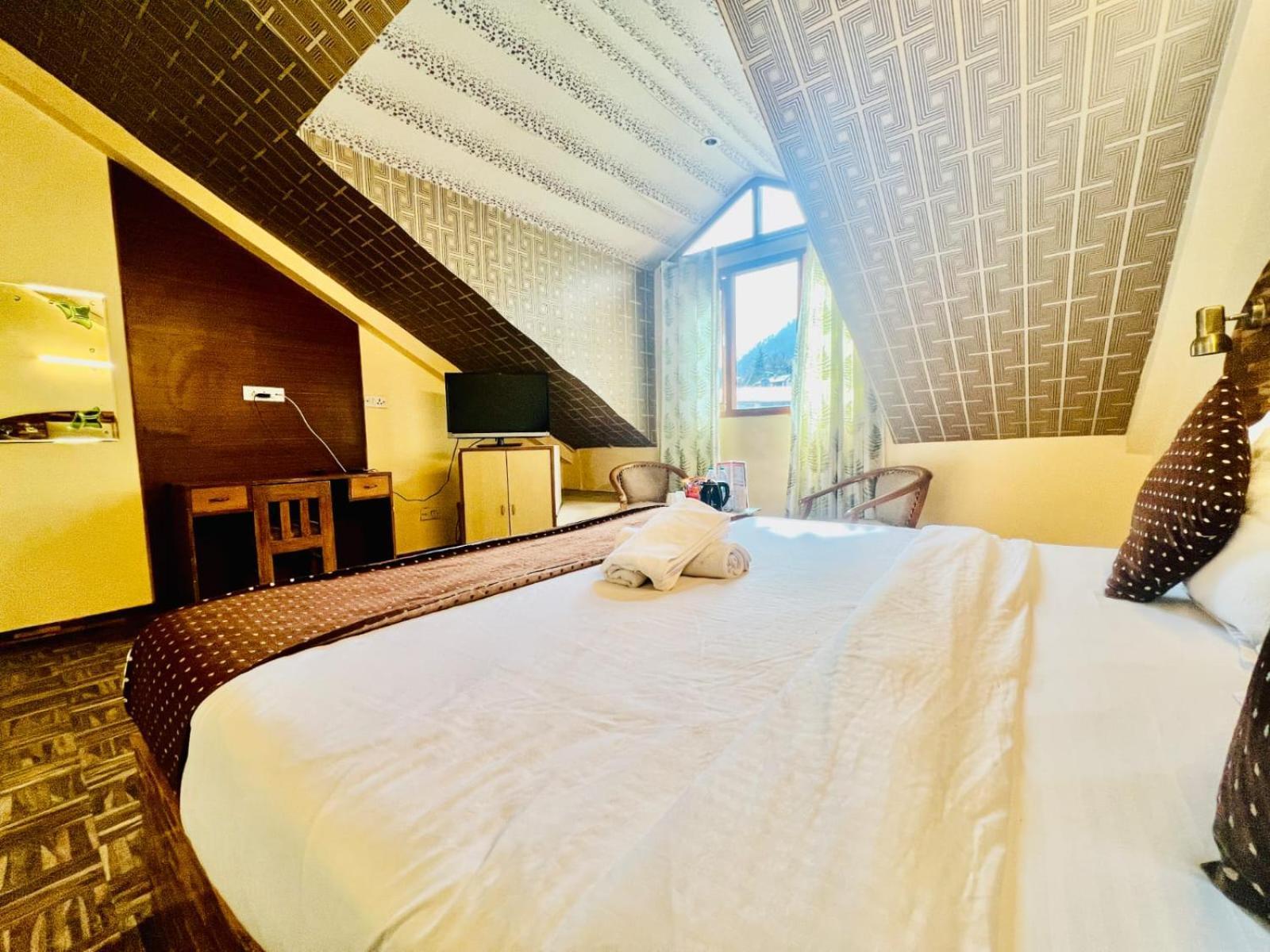 Hotel Kalinga Grand - Luxury Comfort !! Travellers Delight !! Budget Friendly !! Prime Location !! Guest Favourite มะนาลี ภายนอก รูปภาพ