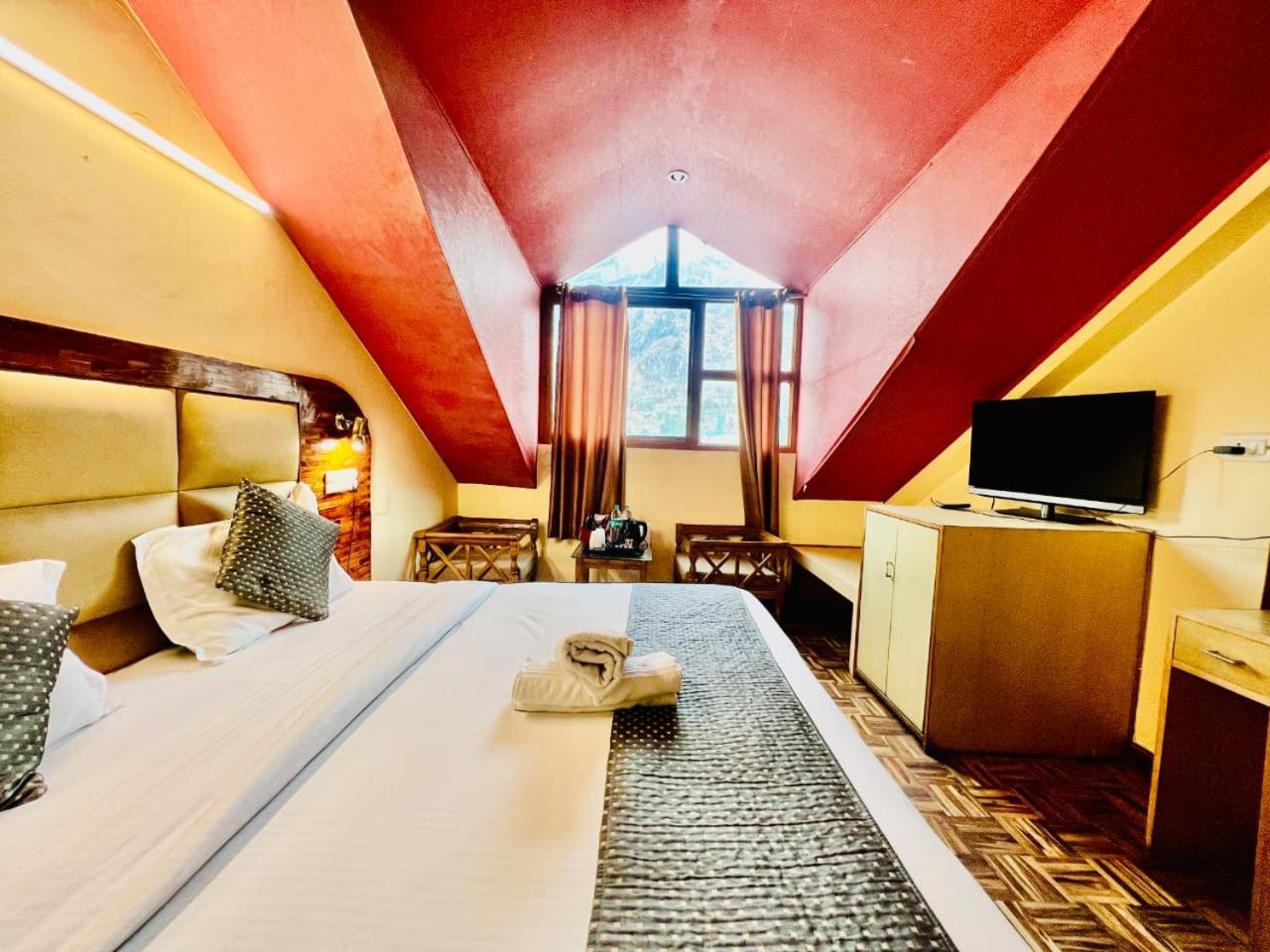 Hotel Kalinga Grand - Luxury Comfort !! Travellers Delight !! Budget Friendly !! Prime Location !! Guest Favourite มะนาลี ภายนอก รูปภาพ